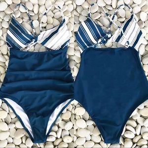 Cupshe Sparkle in the Sun Cross One-Piece Swimsuit